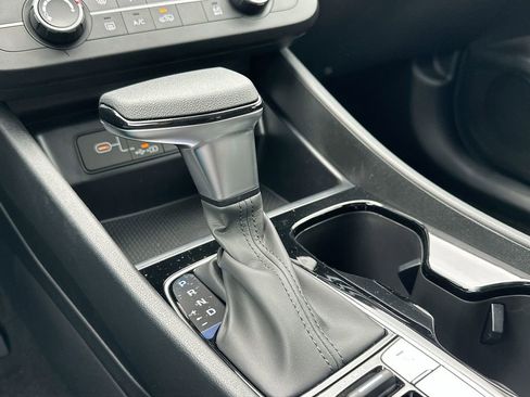 Certified 2025 Hyundai Tucson SE image 37