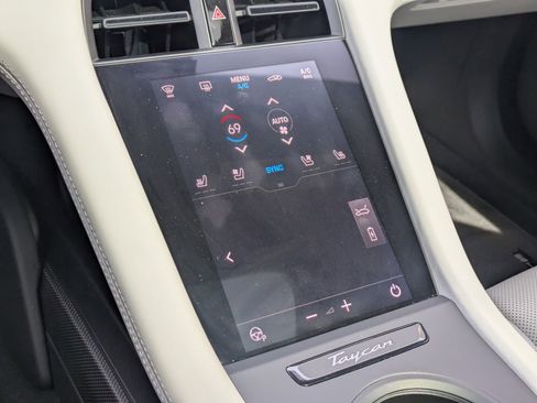 Certified 2022 Porsche Taycan Turbo S image 21