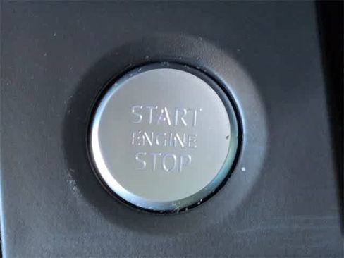 Used 2021 Audi Q5 Premium image 39