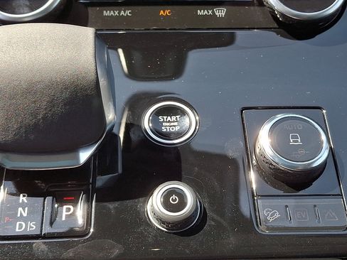 Used 2023 Land Rover Range Rover Sport SE image 22