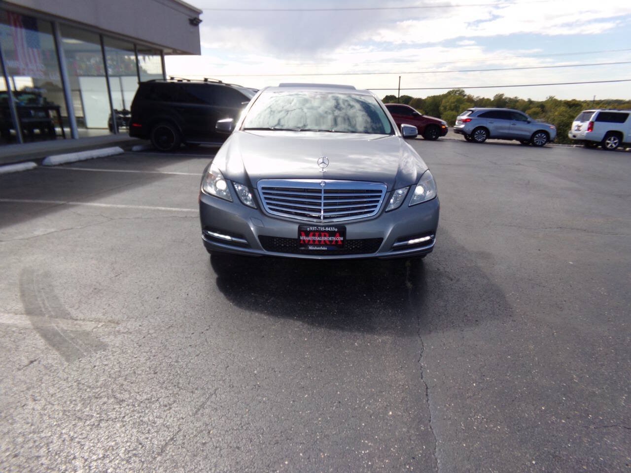 Used 2012 Mercedes-Benz E 350 4MATIC Sedan image 3