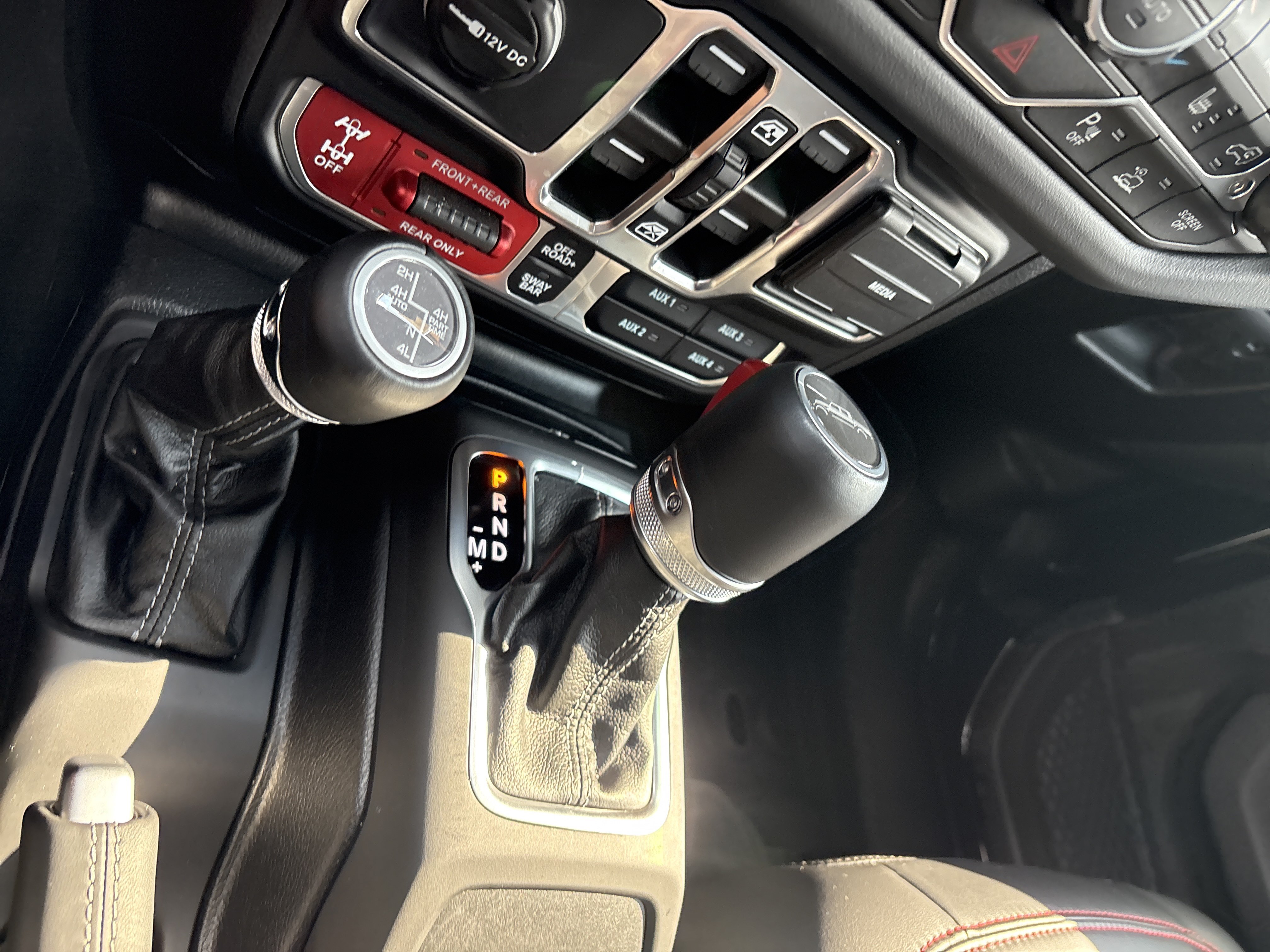 Used 2026 Jeep Gladiator Rubicon AWD/4WD image 31