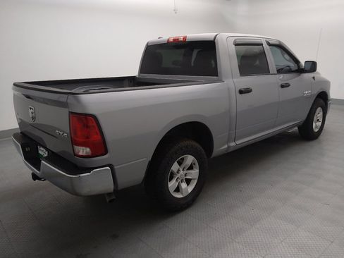 Used 2022 RAM 1500 Classic SLT AWD/4WD image 10