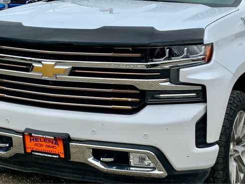 Used 2022 Chevrolet Silverado 1500 High Country w/ Technology Package image 17