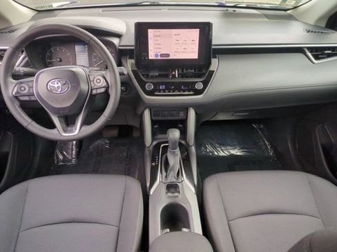 Used 2024 Toyota Corolla Cross LE FWD image 23
