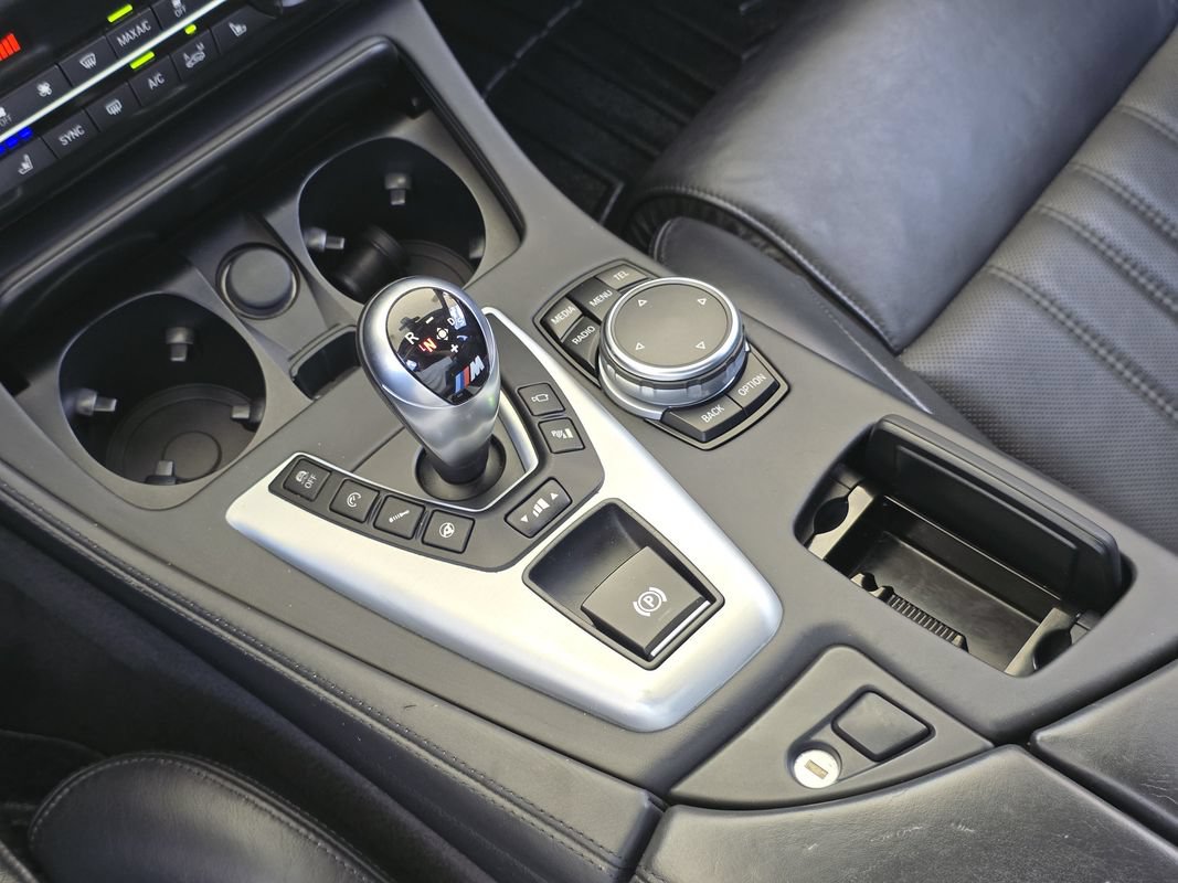 Used 2015 BMW M5 RWD image 17