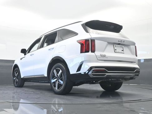 Used 2023 Kia Sorento S image 62