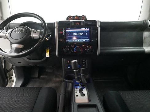 Used 2012 Toyota FJ Cruiser 4WD w/ Upgrade Pkg image 5