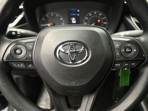 Used 2023 Toyota Corolla LE image 7