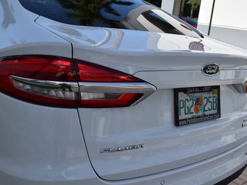 Used 2020 Ford Fusion SE FWD image 24