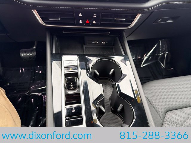 Used 2024 Volkswagen Atlas Cross Sport SE AWD/4WD image 13