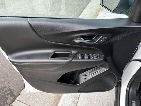 Used 2021 Chevrolet Equinox Premier image 9