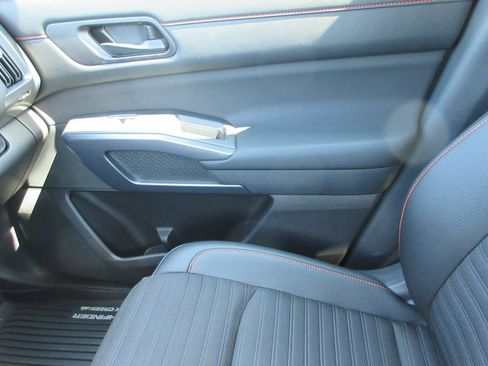 Used 2026 Nissan Pathfinder Rock Creek AWD/4WD image 33