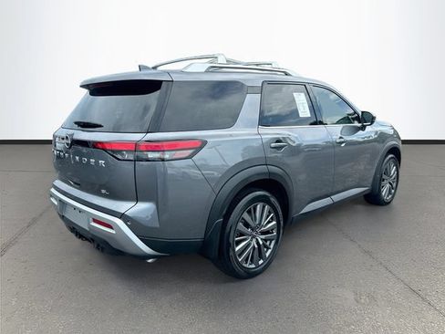 Certified 2024 Nissan Pathfinder SL w/ SL Premium Package FWD image 31