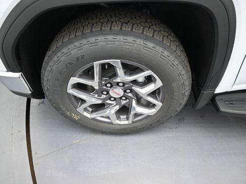 New 2026 GMC Sierra 1500 SLT w/ SLT Premium Plus Package image 8