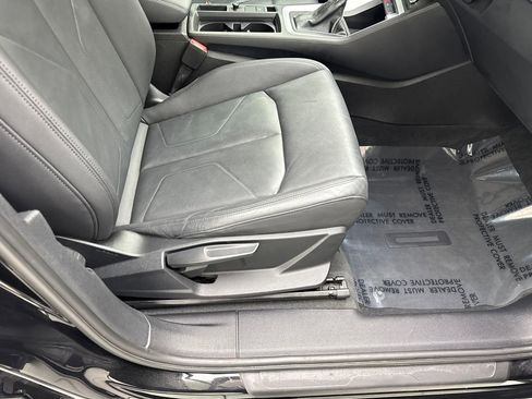 Used 2020 Audi Q3 2.0T Premium w/ Convenience Package image 44