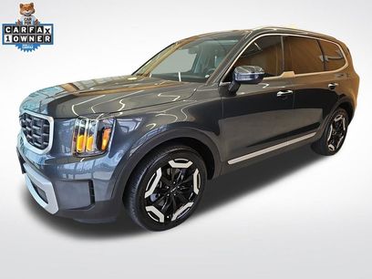 Used 2024 Kia Telluride S w/ S Sunroof Package