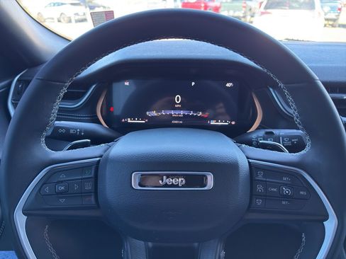 Used 2024 Jeep Grand Cherokee L Altitude image 21