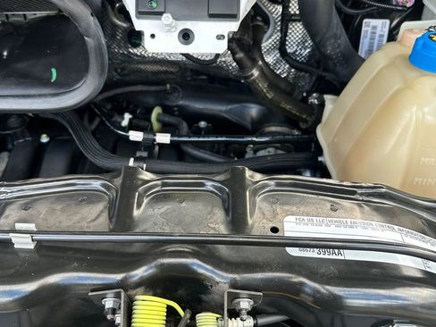 Used 2025 RAM ProMaster 2500 w/ Convenience Group FWD image 7