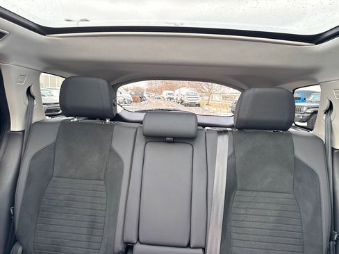 Used 2021 Land Rover Discovery Sport S image 24