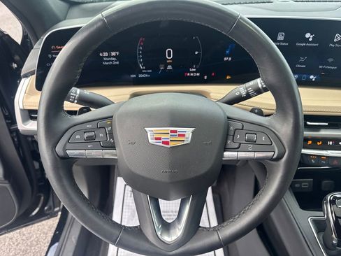 Used 2024 Cadillac XT4 Luxury w/ Cold Weather Package image 33