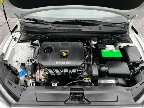 Used 2019 Hyundai Veloster 2.0 image 39