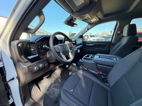 New 2026 GMC Sierra 1500 Elevation image 10