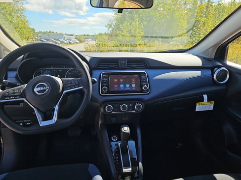 New 2025 Nissan Versa SV w/ Trunk Package image 3