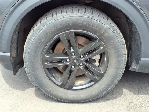 Used 2020 Ford Explorer XLT w/ Comfort Package AWD/4WD image 9