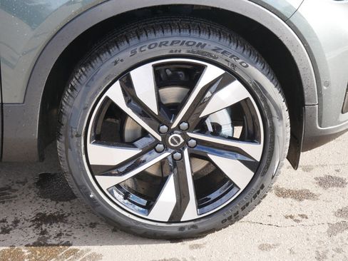 New 2026 Volvo XC40 B5 Ultra w/ Climate Package image 4