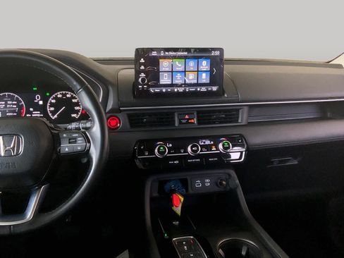 Used 2025 Honda Pilot EX-L image 7