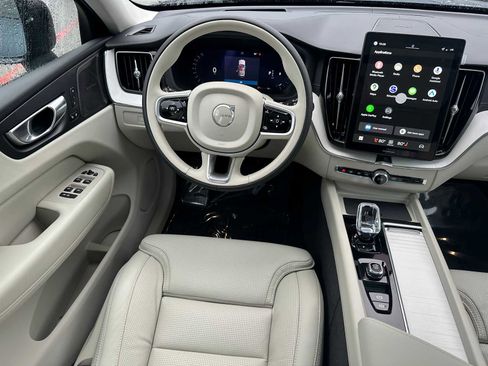 New 2026 Volvo XC60 B5 Ultra w/ Protection Package Premier image 17