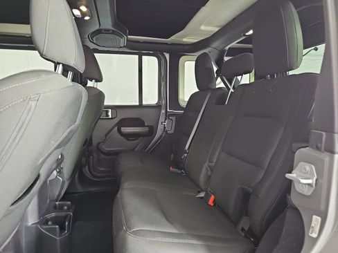 Used 2019 Jeep Wrangler Unlimited Sport AWD/4WD image 10