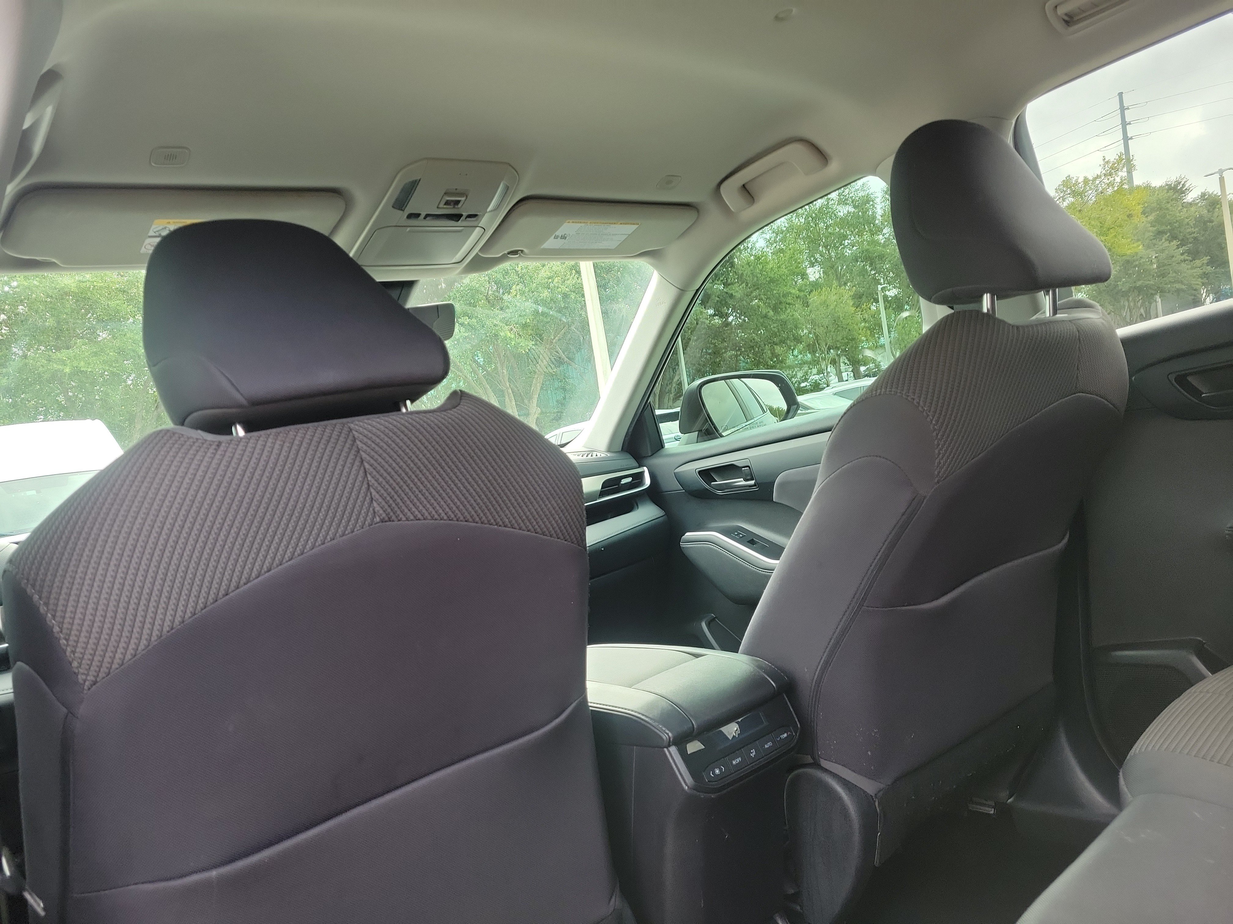 Used 2023 Toyota Highlander L w/ Protection Package #3 (TMS) FWD image 17