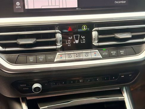 Used 2021 BMW 330i Sedan w/ Convenience Package image 33