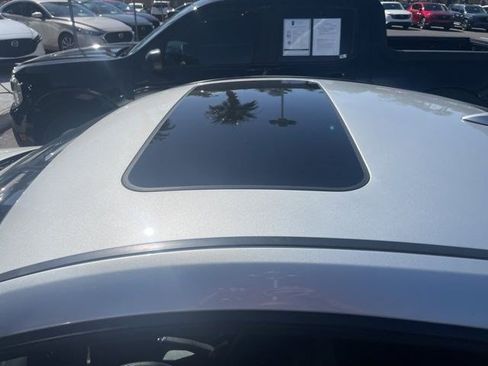 Used 2013 Hyundai Genesis 3.8 RWD image 8
