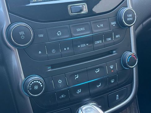 Used 2016 Chevrolet Malibu LT image 15