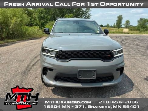Used 2024 Dodge Durango GT AWD/4WD image 3