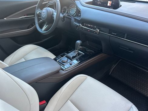 Certified 2025 MAZDA CX-30 AWD 2.5 S w/ Premium Package image 16