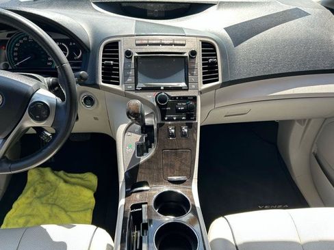 Used 2015 Toyota Venza XLE w/ XLE Premium Package FWD image 11