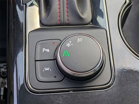 Used 2021 Chevrolet Blazer RS w/ Enhanced Convenience Package image 24