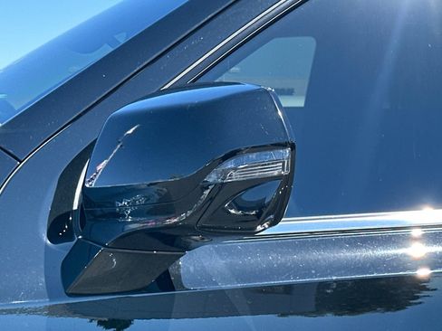 Used 2024 Chevrolet Tahoe High Country w/ Premium Package image 52