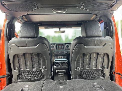 Used 2018 Jeep Wrangler Unlimited Rubicon AWD/4WD image 32