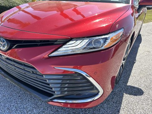 Used 2023 Toyota Camry XLE w/ Navigation Package FWD image 9