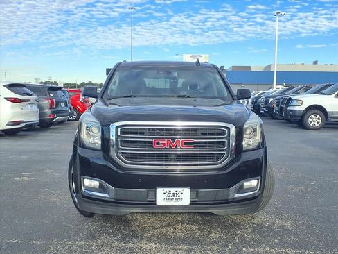 Used 2019 GMC Yukon SLT w/ HD Trailering Package image 17
