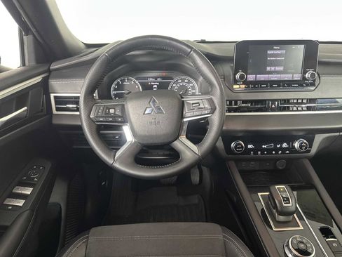 Used 2022 Mitsubishi Outlander SEL Black Edition image 11