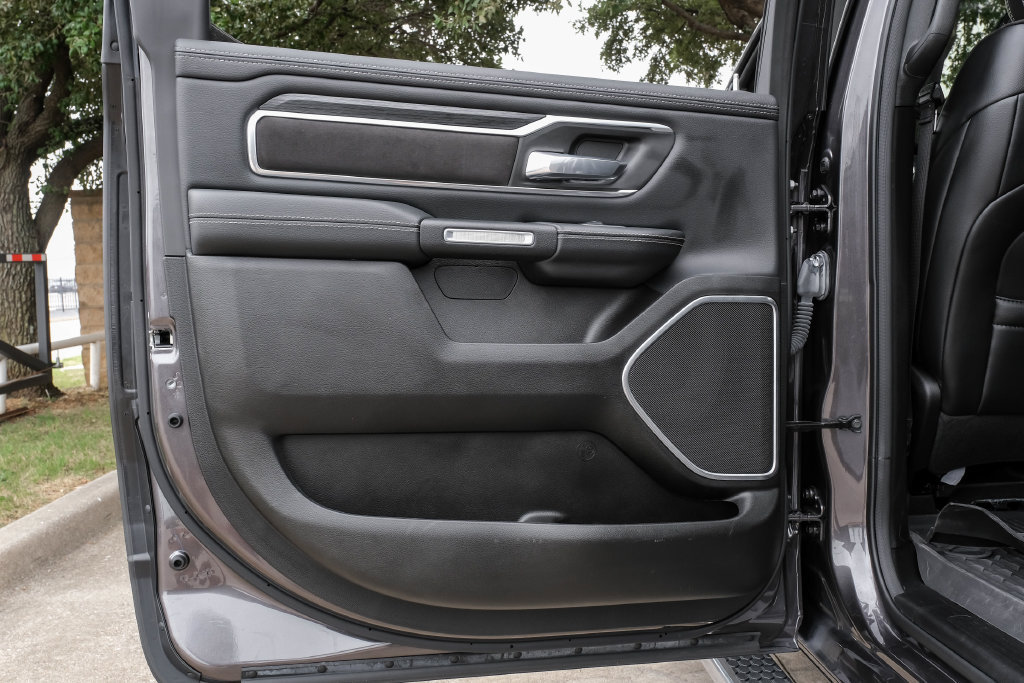 Used 2023 RAM 1500 Laramie AWD/4WD image 62