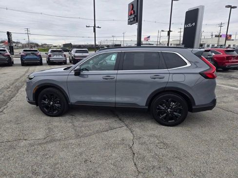 Used 2025 Honda CR-V Sport Touring image 8