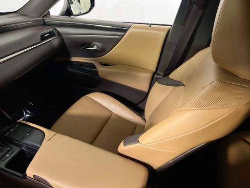 Used 2019 Lexus ES 350 w/ Premium Package image 23