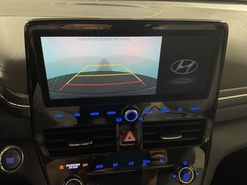 Used 2021 Hyundai Ioniq Limited image 4
